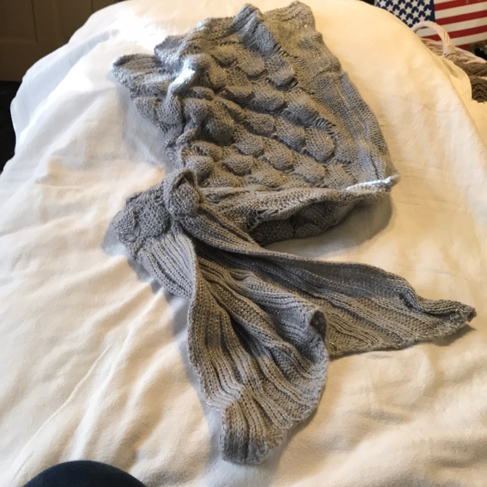 Child mermaid blanket —-New Never Used -